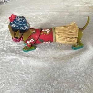 Westland Giftware “Hot Diggity!” dachshund Long Hot Summer figurine.